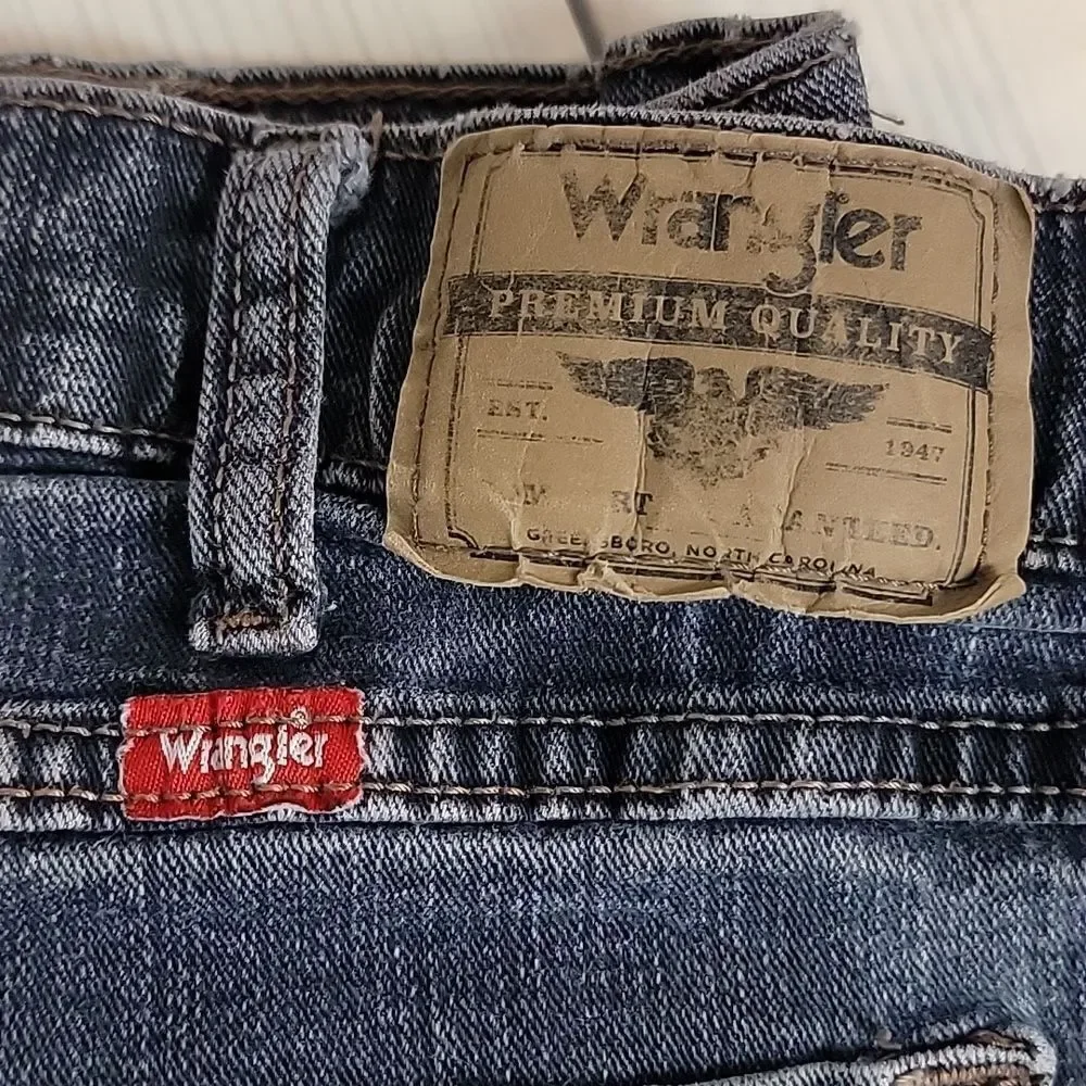 Wrangler straight fit blue denim jeans Size 36
